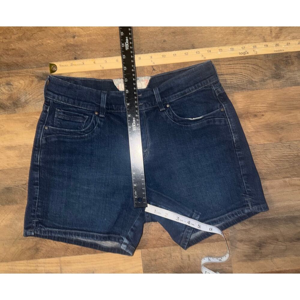 Levi’s women’s blue jeans shorts - Picture 10 of 16
